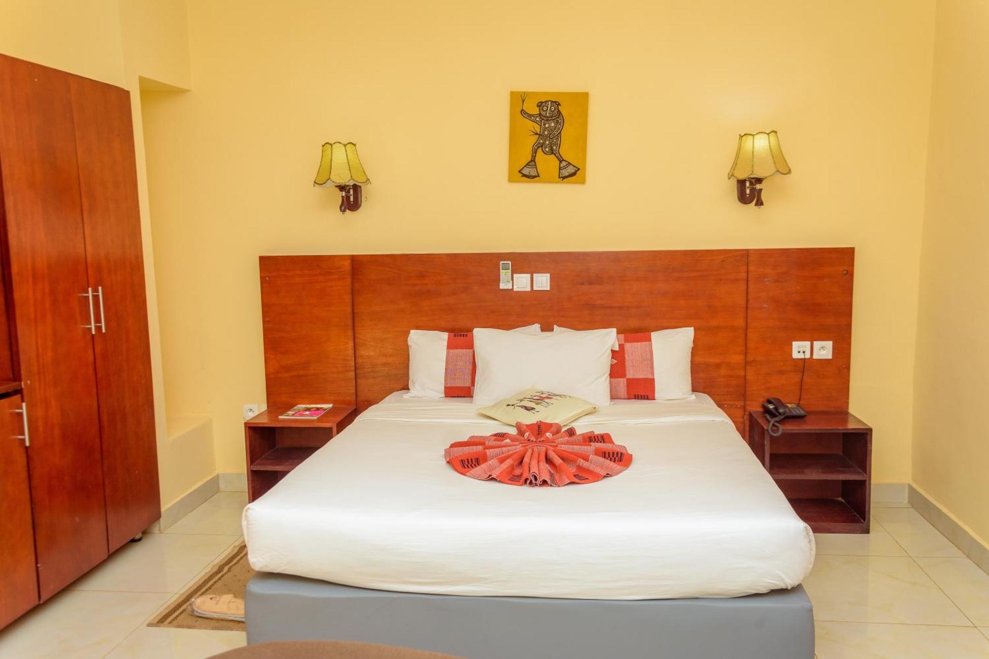 Hotel La Rose Blanche Корого Экстерьер фото