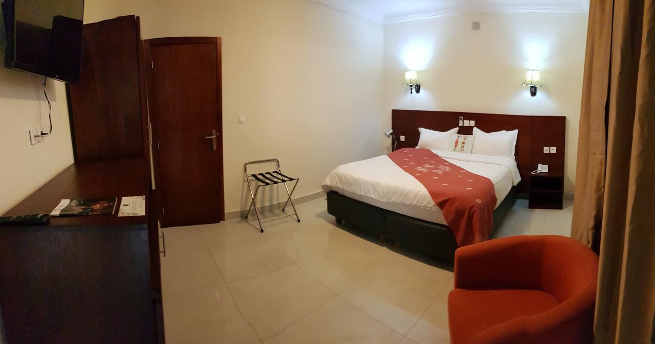 Hotel La Rose Blanche Корого Экстерьер фото
