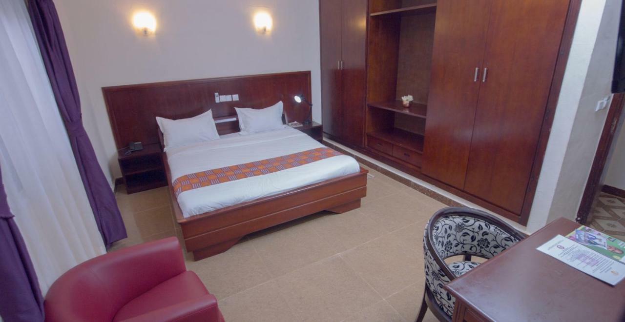 Hotel La Rose Blanche Корого Экстерьер фото
