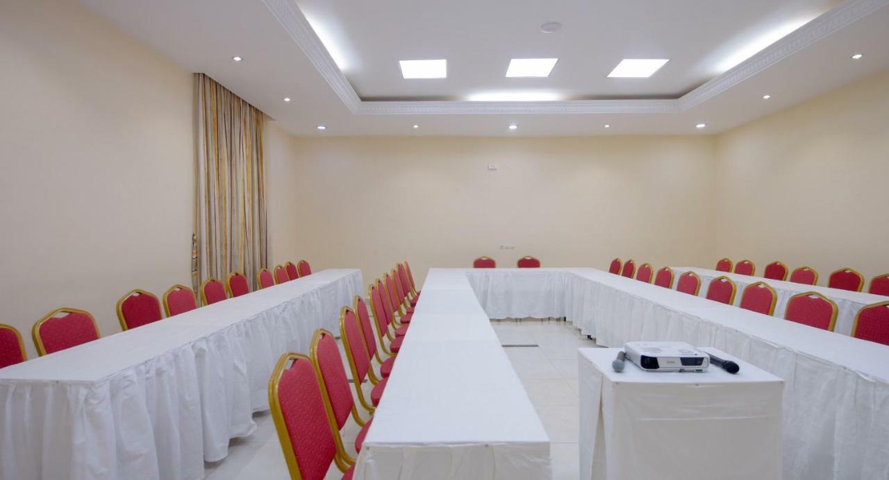 Hotel La Rose Blanche Корого Экстерьер фото