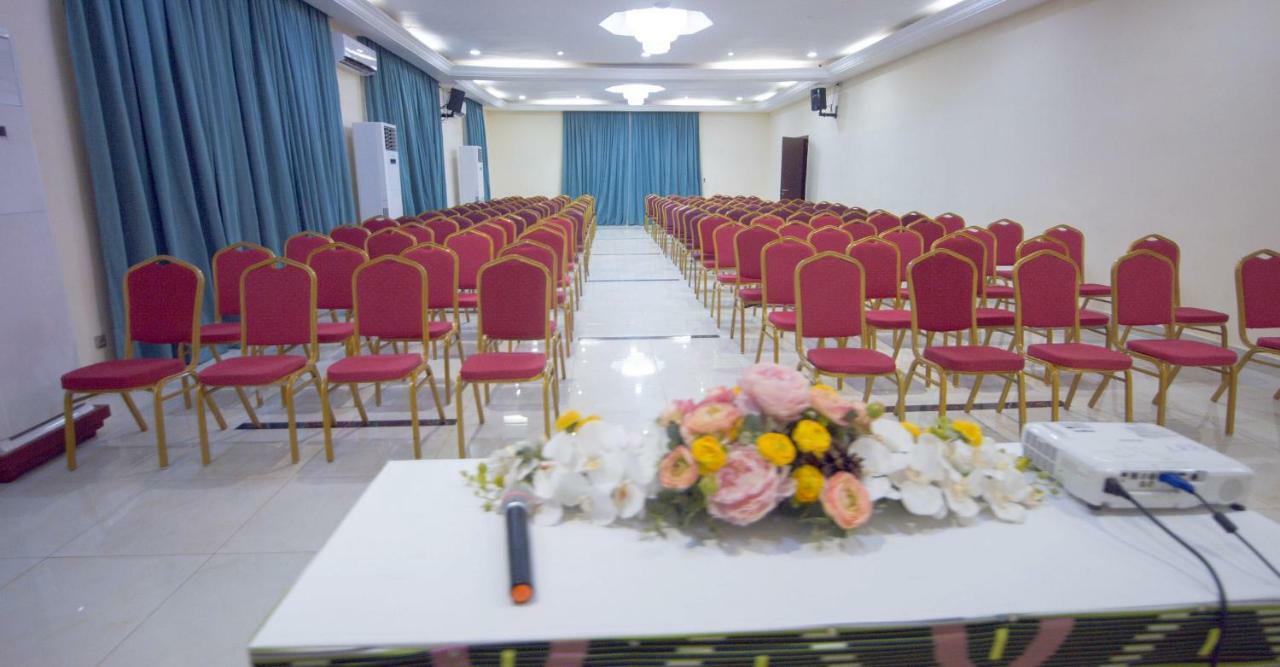 Hotel La Rose Blanche Корого Экстерьер фото
